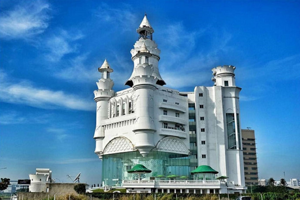 Review Wisata Floating Castle Froggy Edutography di BSD