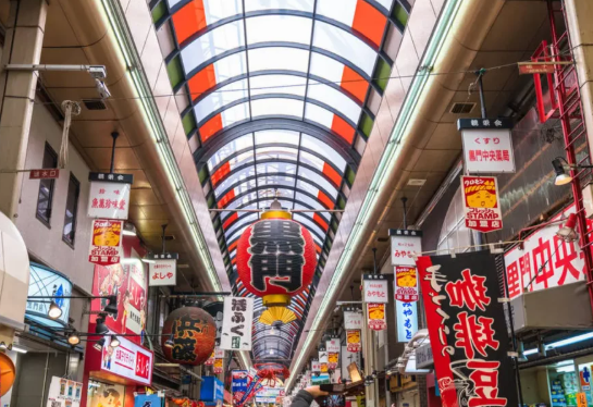 wisata-belanja-seru-di-shinsaibashi-dan-namba