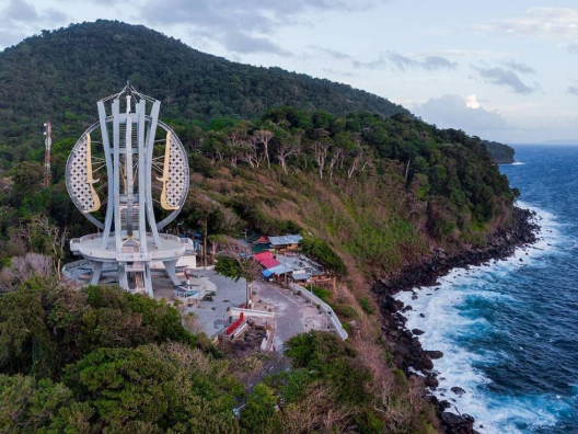 Wisata Sejarah dan Alam di Kilometer Nol Indonesia